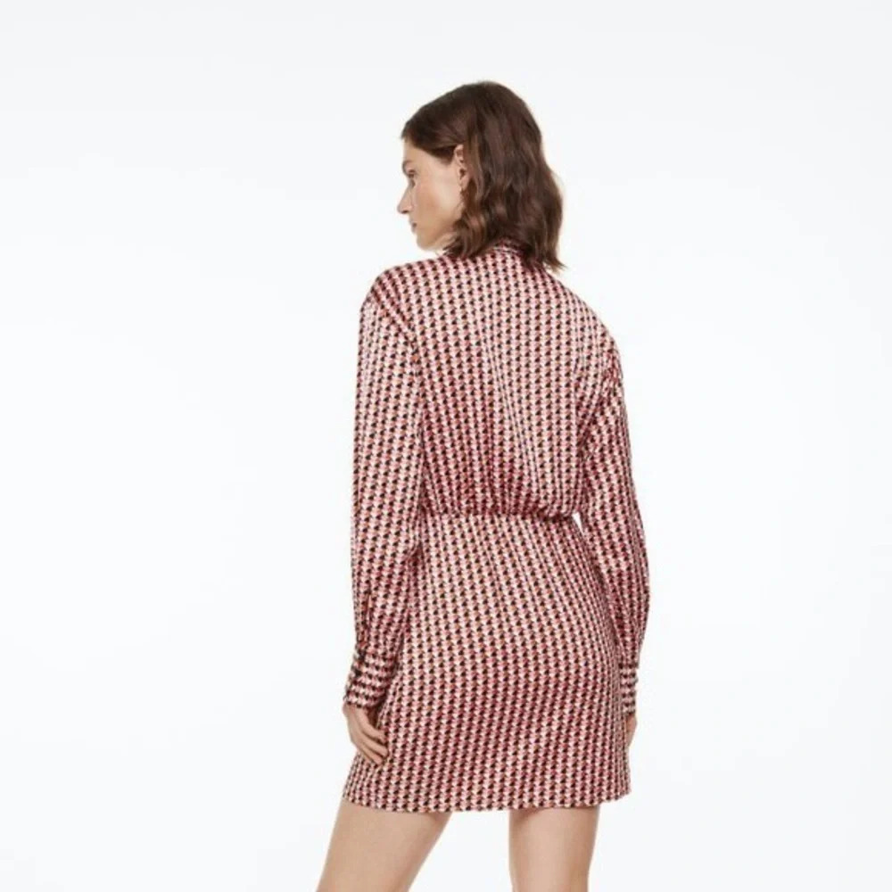 H&M Pink/Patterned Satin Wrapover Shirt Dress Size S - Picture 3 of 9